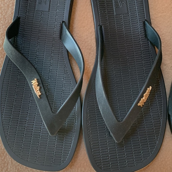 Black Beach Locker Room Sandals Lot Size 7 - Picture 2 of 11